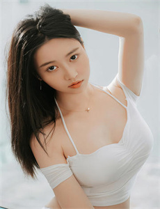 《捕蝇纸电影-校花被带到密室吸乳憋尿》