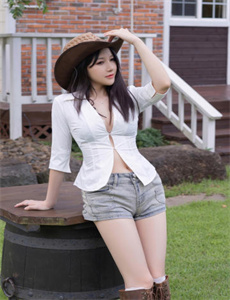 《免费看荫蒂添的好舒服视频-美女阴部欣赏》