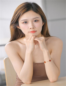 《女人去掉所有服装小内无爱心-500篇艳妇短篇合换爱视频》
